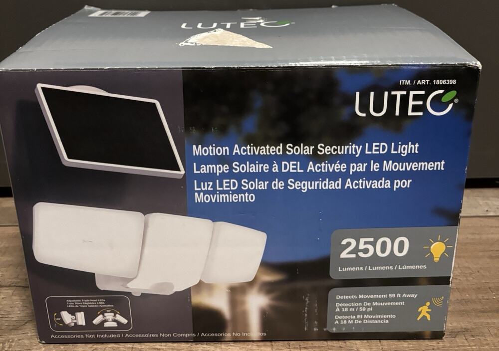Lutec Motion Activated Solar Security Led Light 3000 Lumens NEW